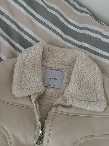 Bershka kürklü ceket