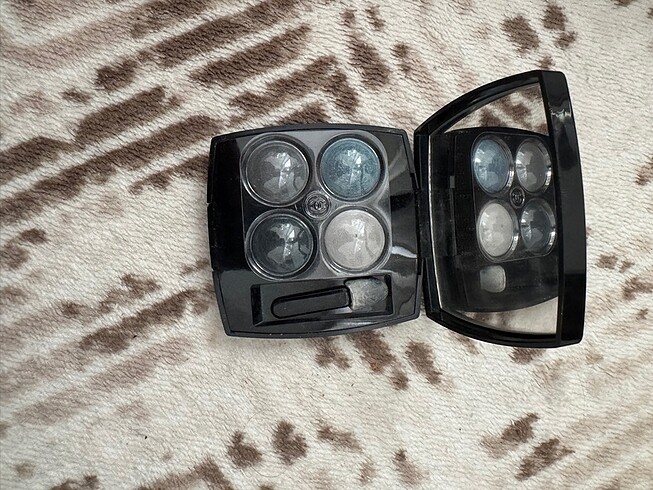 Beden chanel mavi far seti