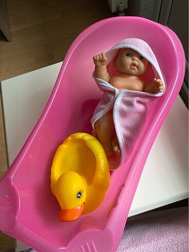 Küvetli bebek oyuncak