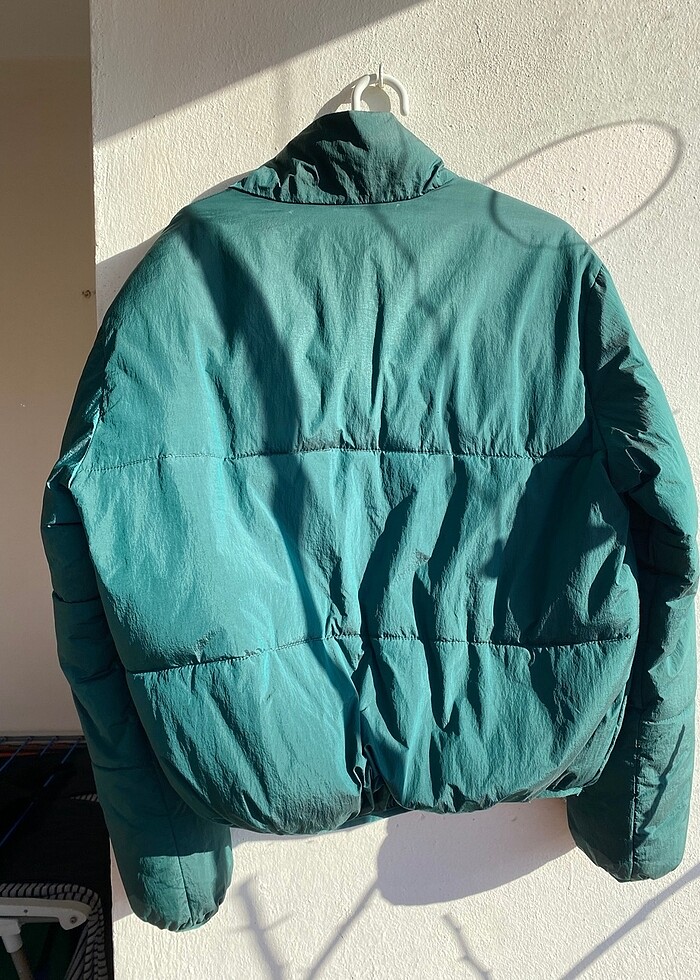 Yeşil şişme mont - Görsel 2