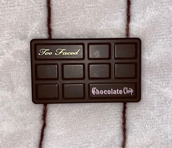 Too faced matte chocolate chip