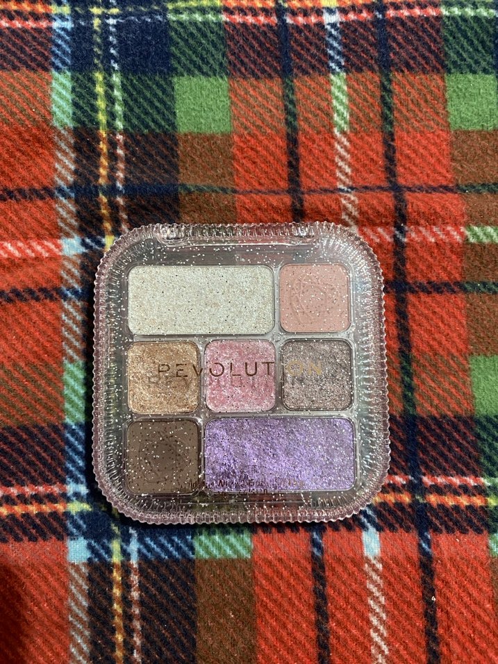 Revolution y2k 00s angel far paleti - Görsel 3