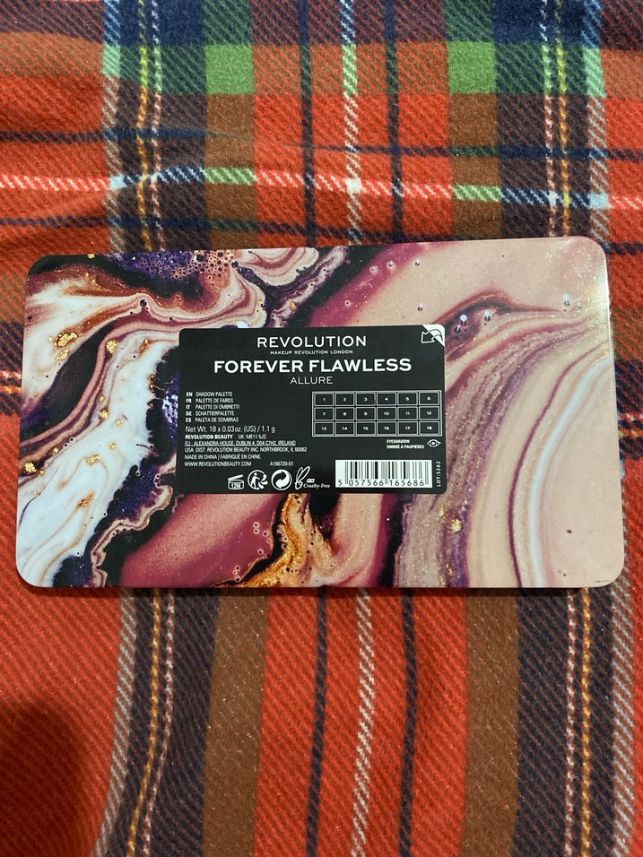 Revolution forever flawless allure far paleti - Görsel 5