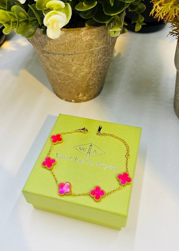  Beden Van Cleef & Arpels