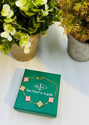  Beden Van Cleef & Arpels