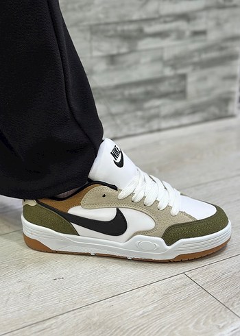 Nike NİKE YENİ SEZON