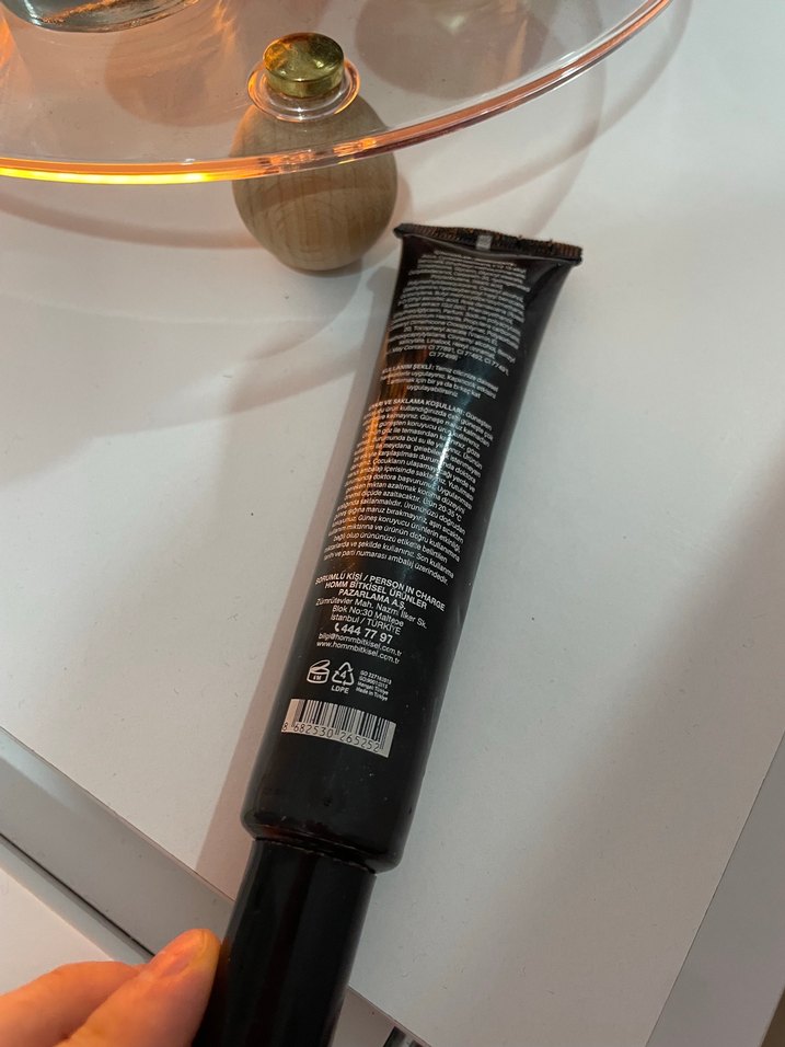 Bej Renkli Parlak BB Krem SPF 50 - Görsel 2