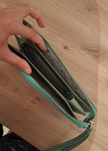 Beden yeşil Renk Yeşil Deri Fermuarlı Kadın Cüzdanı