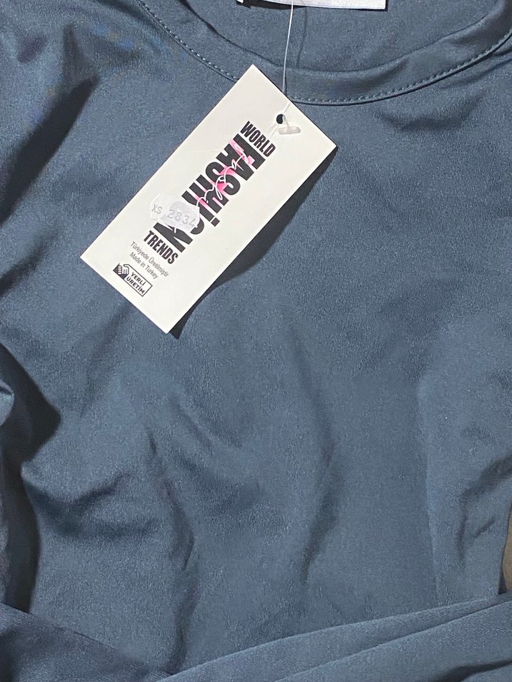 Vücudu saran bluz - Görsel 2