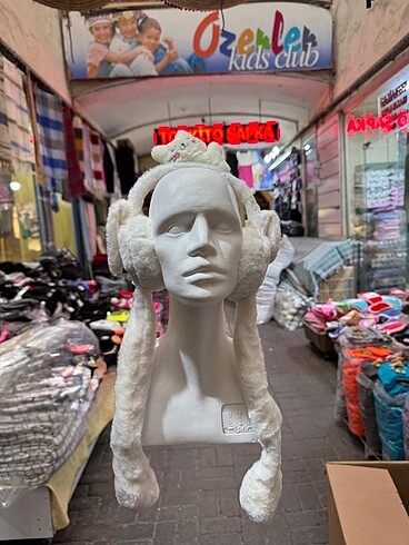 Kulakları oynayan kulaklık