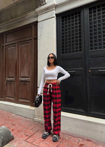 İpli Kırmızı Kareli Rahat Kadın Pijama - Görsel 2