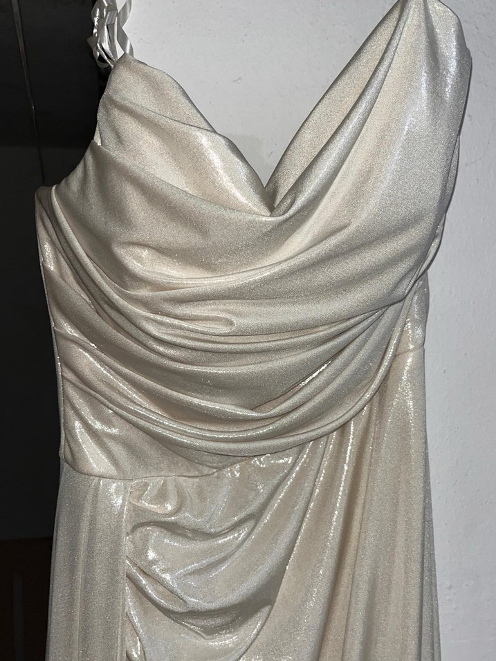 Beyaz Drapeli Uzun Straplez Abiye Elbise - Görsel 5