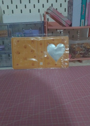 turuncu sincaplı açılmamış hasarsız binder