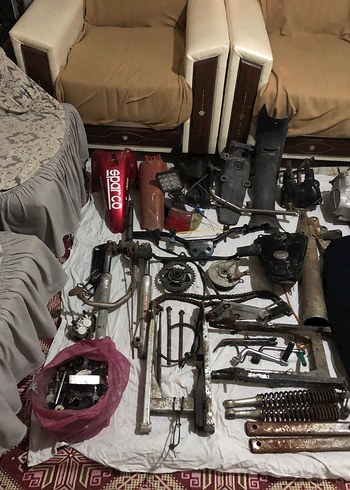 Beyaz Gri Üç Tekerlekli Bisiklet Parçaları - Görsel 3