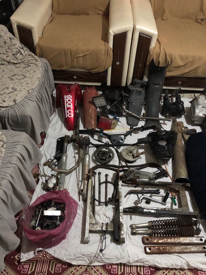 Beyaz Gri Üç Tekerlekli Bisiklet Parçaları - Görsel 3