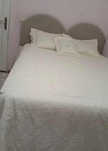 Beyaz Düz Desen Yatak Örtüsü - Görsel 3