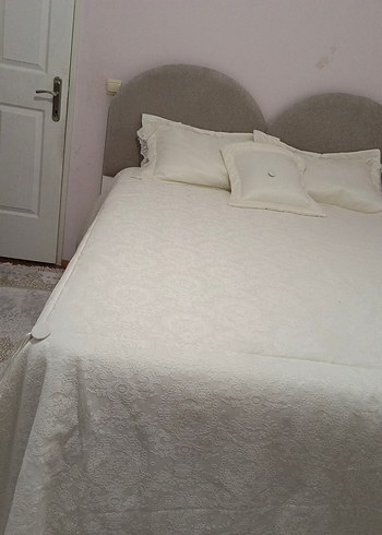 Beyaz Düz Desen Yatak Örtüsü - Görsel 2