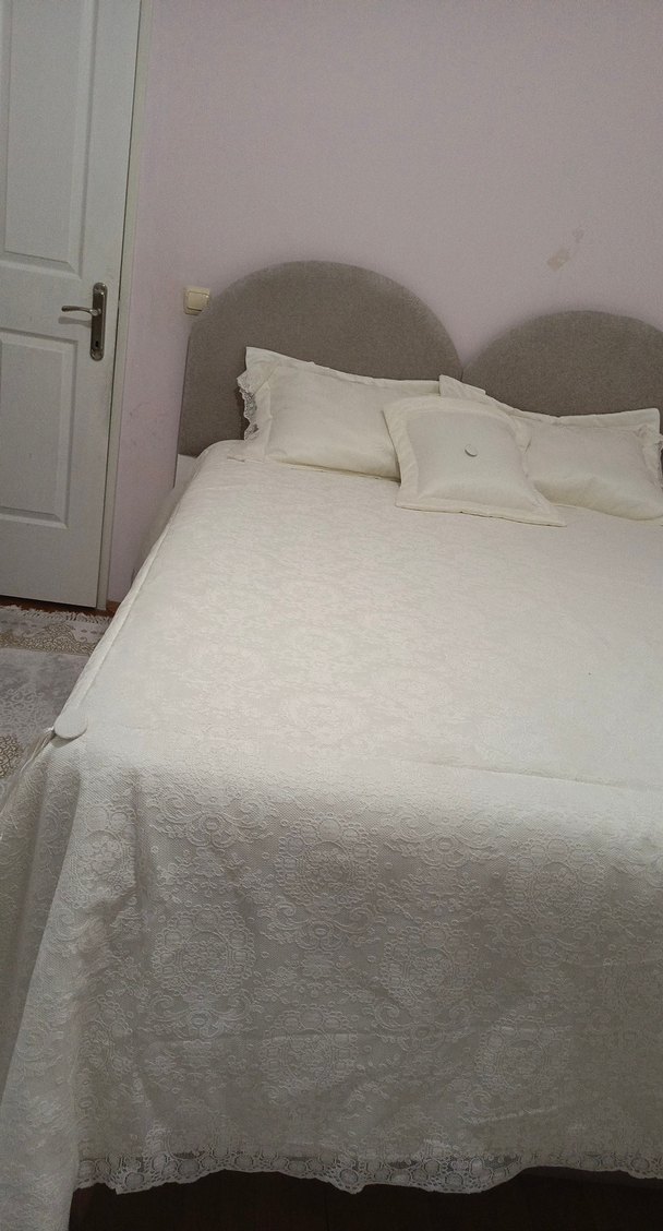 Beyaz Düz Desen Yatak Örtüsü - Görsel 2