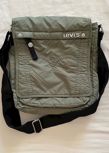 Levis Levi S Gri Kadin Capraz Canta Fermuarli