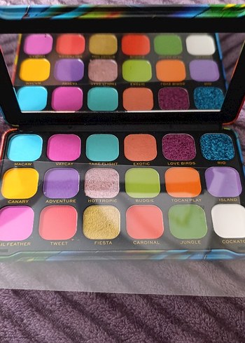 Revolution Çok Renkli Parlak Far Paleti - Görsel 3