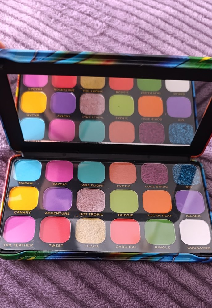 Revolution Çok Renkli Parlak Far Paleti - Görsel 4