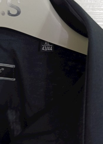 Düğmeli Siyah Keten Erkek Gömlek - Görsel 3