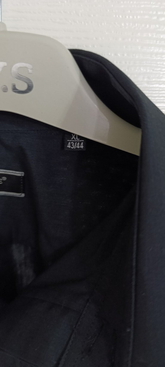 Düğmeli Siyah Keten Erkek Gömlek - Görsel 3