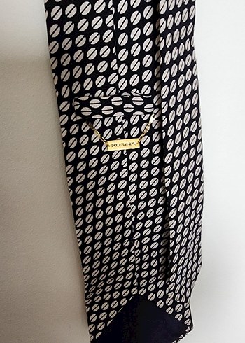 siyah Üzerinde Beyaz Nokta Desenli Kravat - Görsel 2