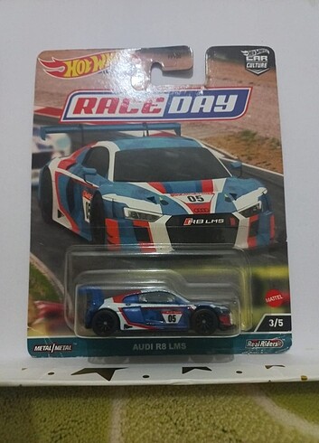 Hot Wheels audi r8 lms