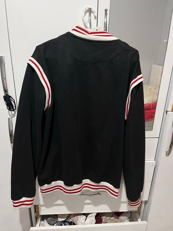 Siyah Fermuarlı Uzun Kollu Spor Ceket - Görsel 2