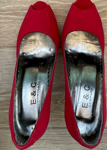 36 Beden Kırmızı Süet Tokalı Yüksek Topuklu Stiletto