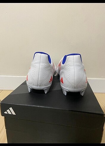 44 Beden beyaz Renk Adidas Deportivo III FxG Krampon