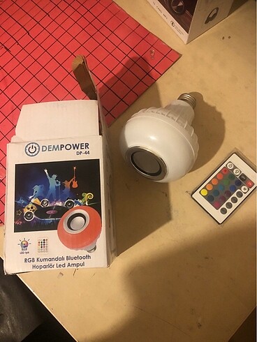  Beden Kumandalı bluetooth hoparlör led ampul