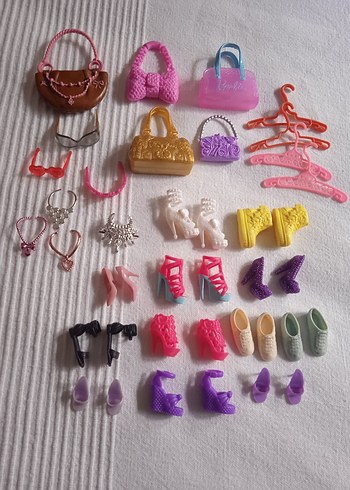  Beden Renk Barbie bebek kıyafetleri ve aksesuarları