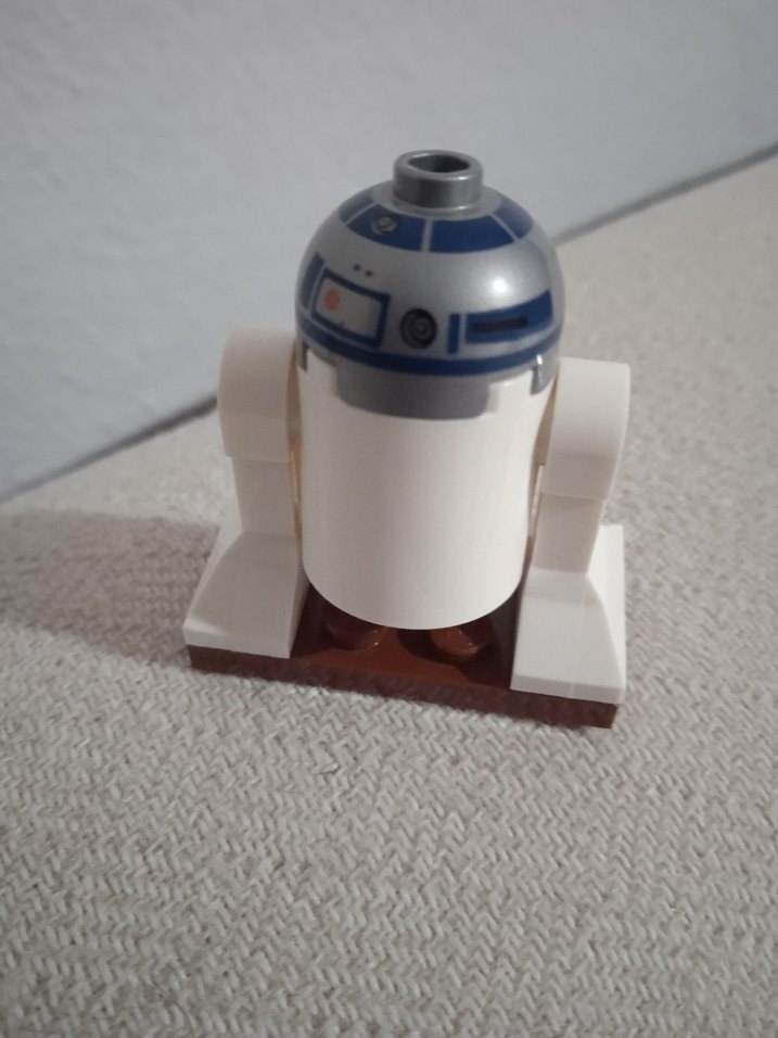 Beyaz Lego R2-D2 Figürü - Görsel 3