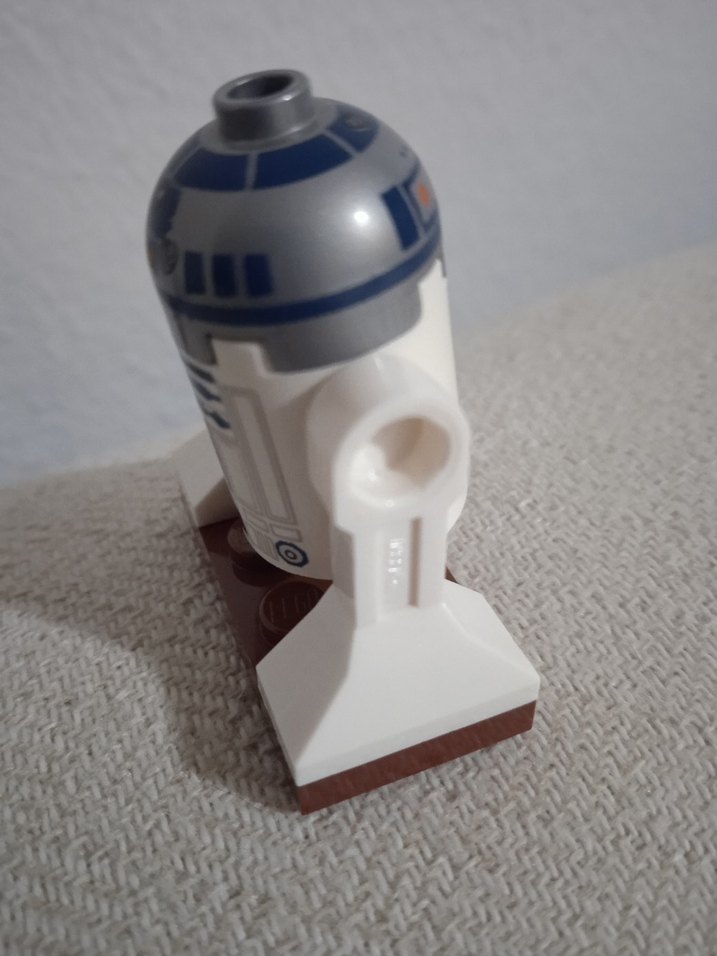 Beyaz Lego R2-D2 Figürü - Görsel 4