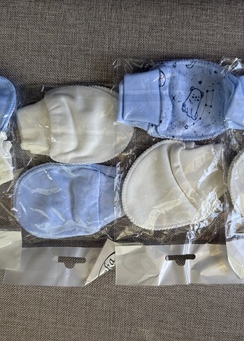 Mavi ve Beyaz Erkek Bebek Eldivenleri Velcro - Görsel 9