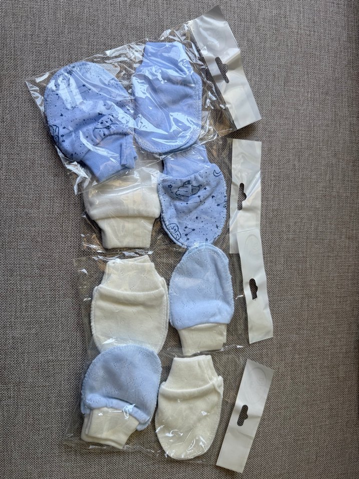 Mavi ve Beyaz Erkek Bebek Eldivenleri Velcro - Görsel 2