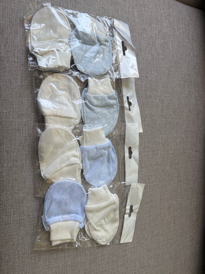 Mavi ve Beyaz Erkek Bebek Eldivenleri Velcro - Görsel 4