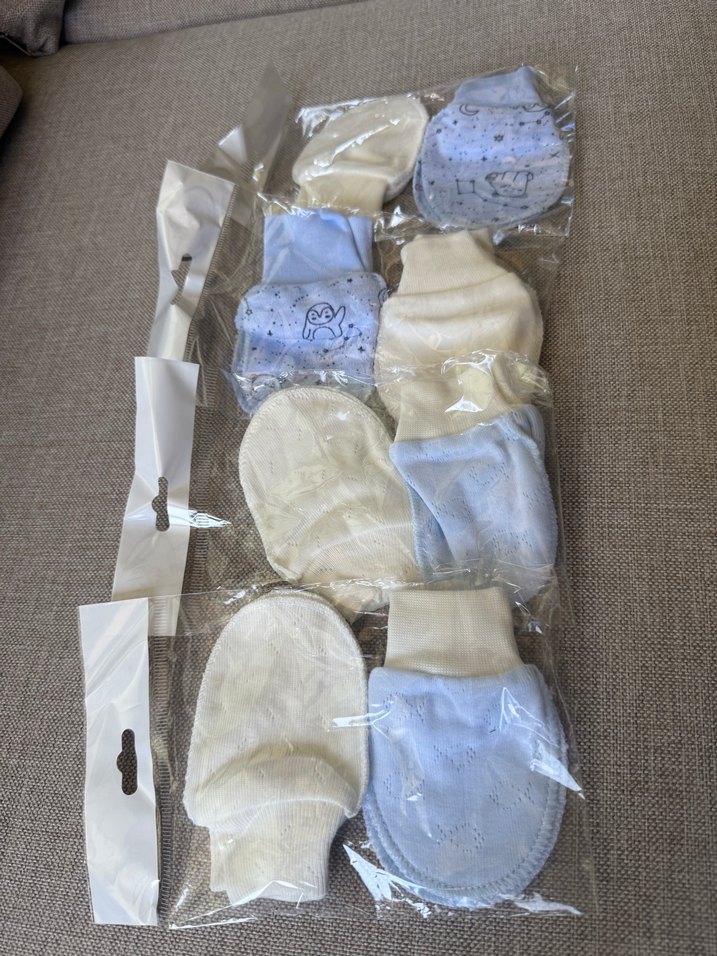 Mavi ve Beyaz Erkek Bebek Eldivenleri Velcro - Görsel 5