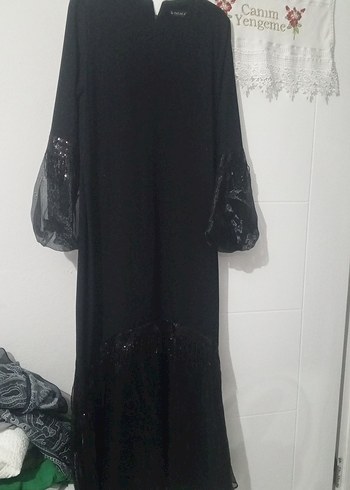 siyah balık kesim eteğine kolu tül model
