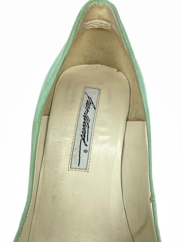 36,5 Beden yeşil Renk Brian Atwood Stiletto %70 İndirimli.