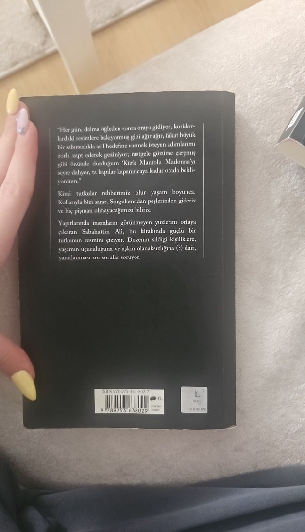 Kürk Mantolu Madonna - Sabahattin Ali - Görsel 2