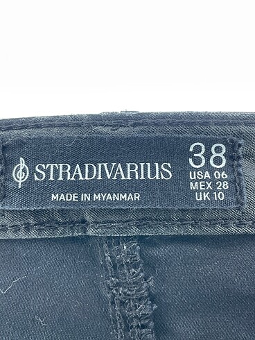 38 Beden siyah Renk Stradivarius Jean / Kot %70 İndirimli.