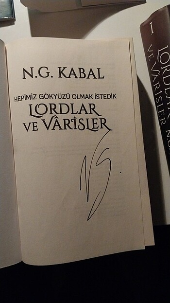 Lordlar ve Varisler Kutulu Set( Tam) · Martı Yayınları 
