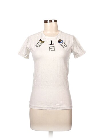 Fendi T-shirt %70 İndirimli.