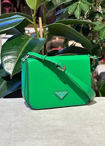  Beden PRADA BRUSHED SHOULDER BAG
