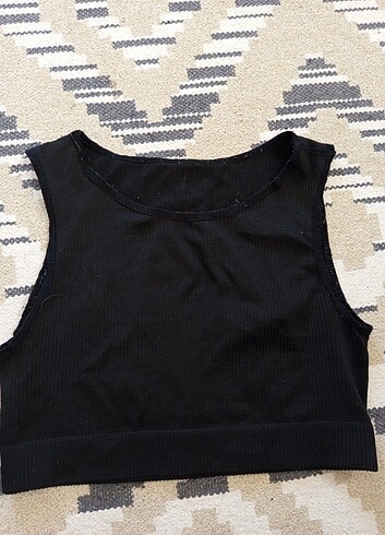 Siyah crop