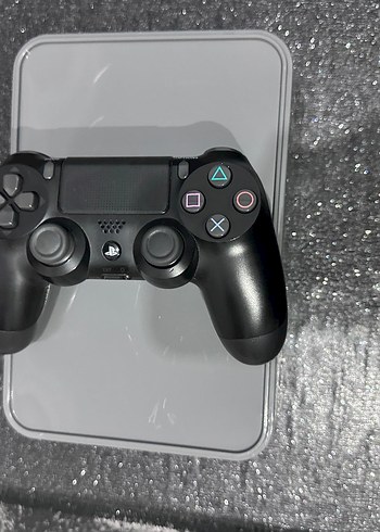 Sony PLAYSTATİON 4 KOL