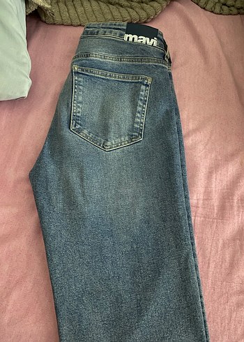 Mavi 28